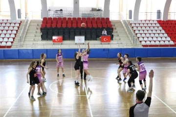 U-18 Basketbol Kızlar Anadolu Şampiyonası Aydın’da başladı
