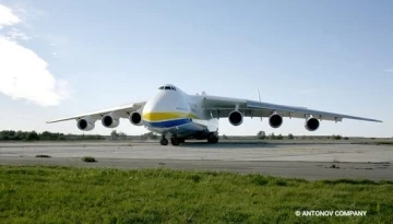 Ukrayna’da üretilen dünyanın en büyük kargo uçağı bombalandı
