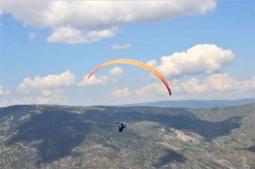 Yamaç paraşütleri 7 yıl sonra yeniden havalandı
