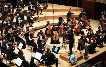 Yaşar Senfoni Orkestrası “yeniden merhaba” dedi
