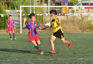 “Zaferin Kahraman Yüzleri” futbol turnuvası sona erdi
